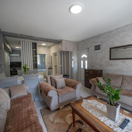 Apartman Anja Risan Ngoại thất bức ảnh