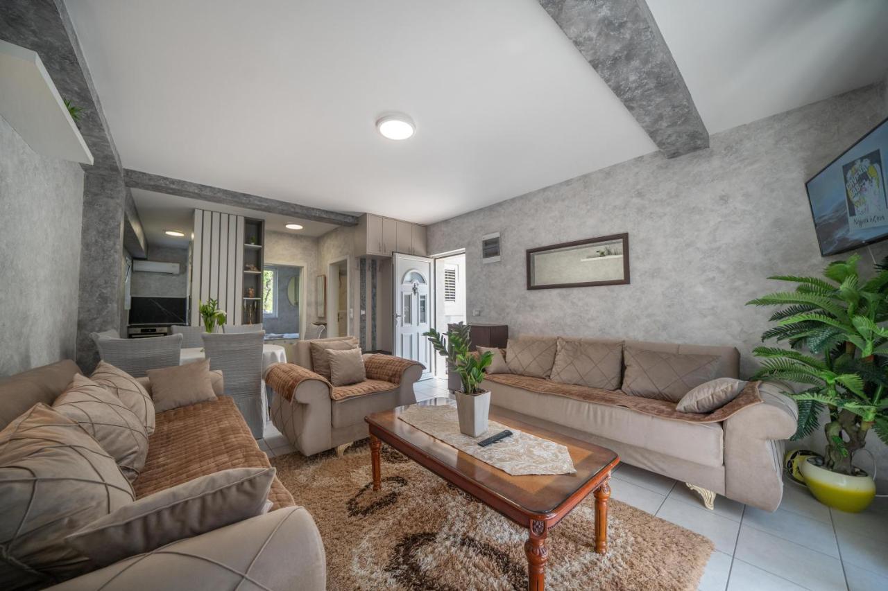 Apartman Anja Risan Ngoại thất bức ảnh